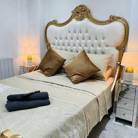 Salt Hill Windsor Legoland Eton Heathrow Luxury 2 Bed 1 Bath Free Parking Appartamento Slough Esterno foto