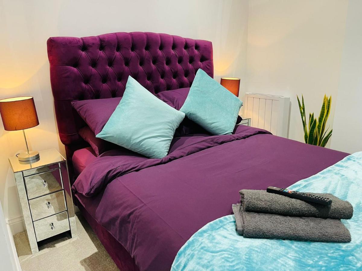 Salt Hill Windsor Legoland Eton Heathrow Luxury 2 Bed 1 Bath Free Parking Appartamento Slough Esterno foto