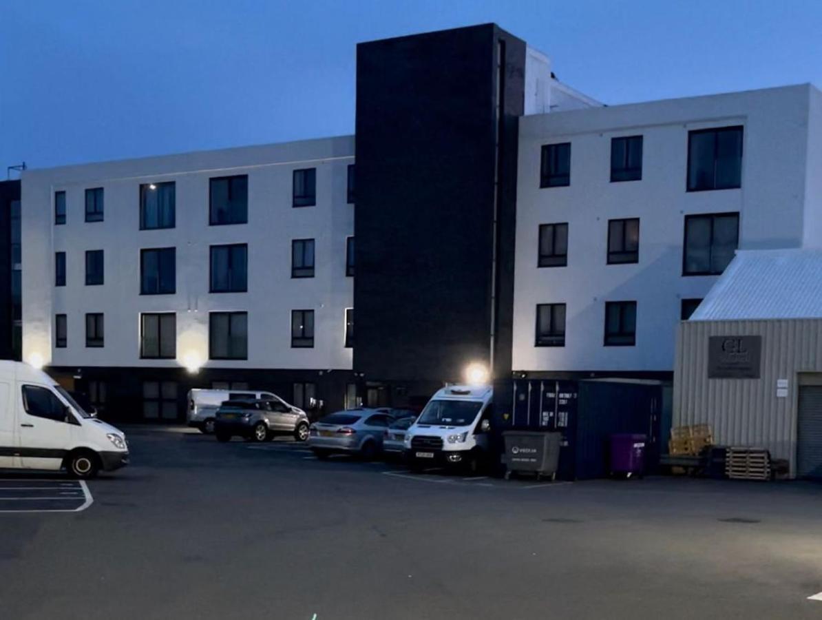 Salt Hill Windsor Legoland Eton Heathrow Luxury 2 Bed 1 Bath Free Parking Appartamento Slough Esterno foto